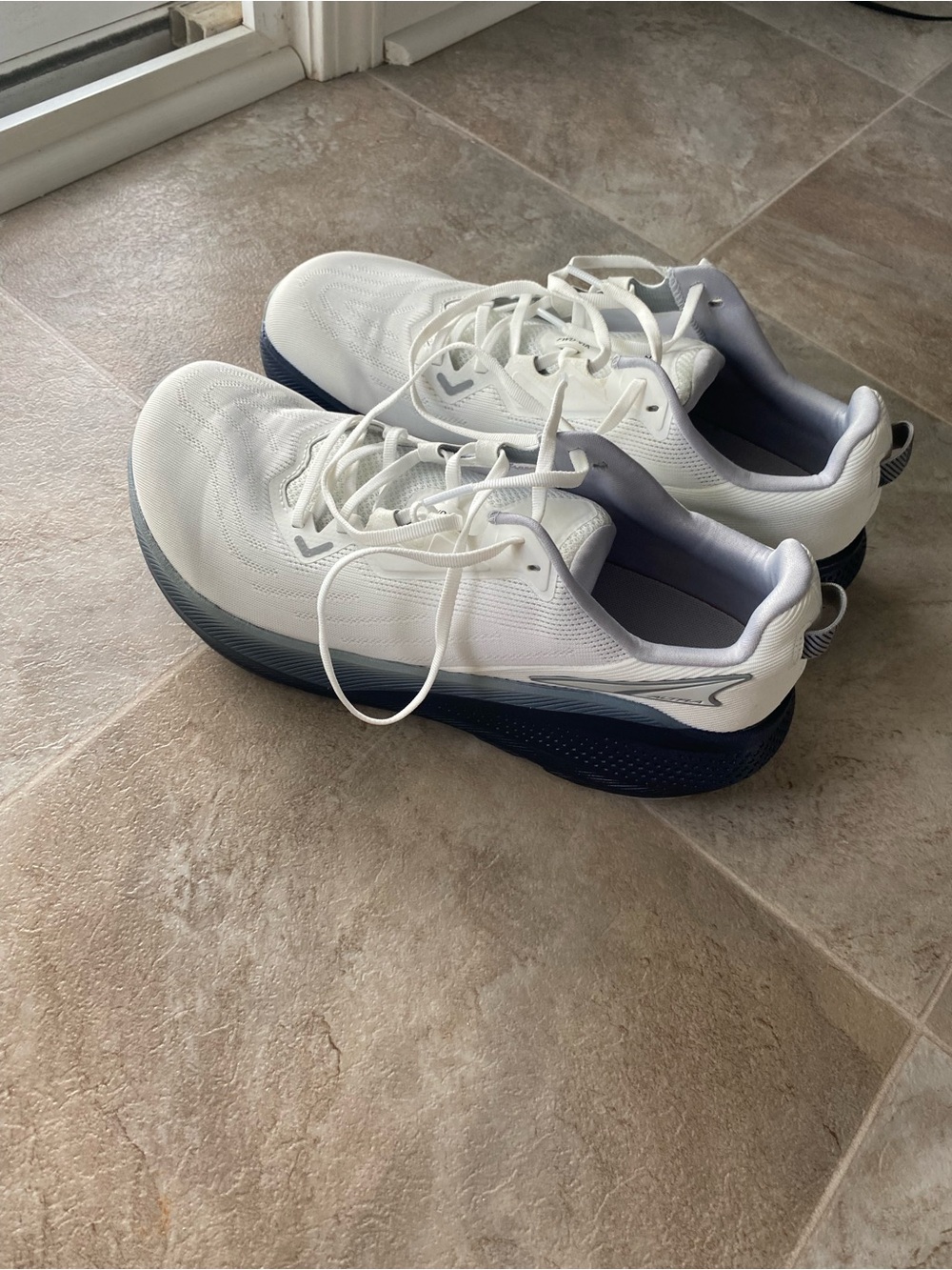 🆕️Altra Men's FWD VIA White and Blue Cushioned Road Running Shoes 12